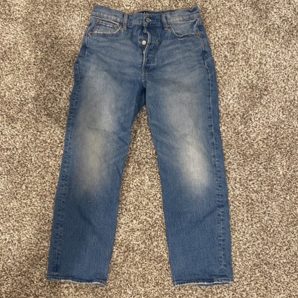 Gap Cheeky Straight mid-high rise